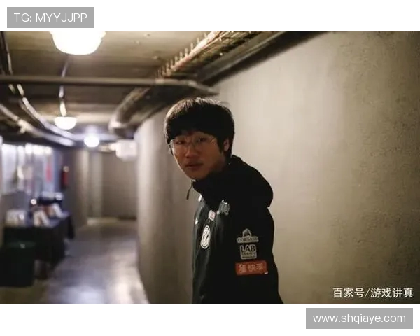 王者荣耀战术解析：深入探讨FPX的盯防策略与执行技巧